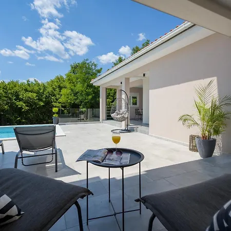 Villa Sanja *